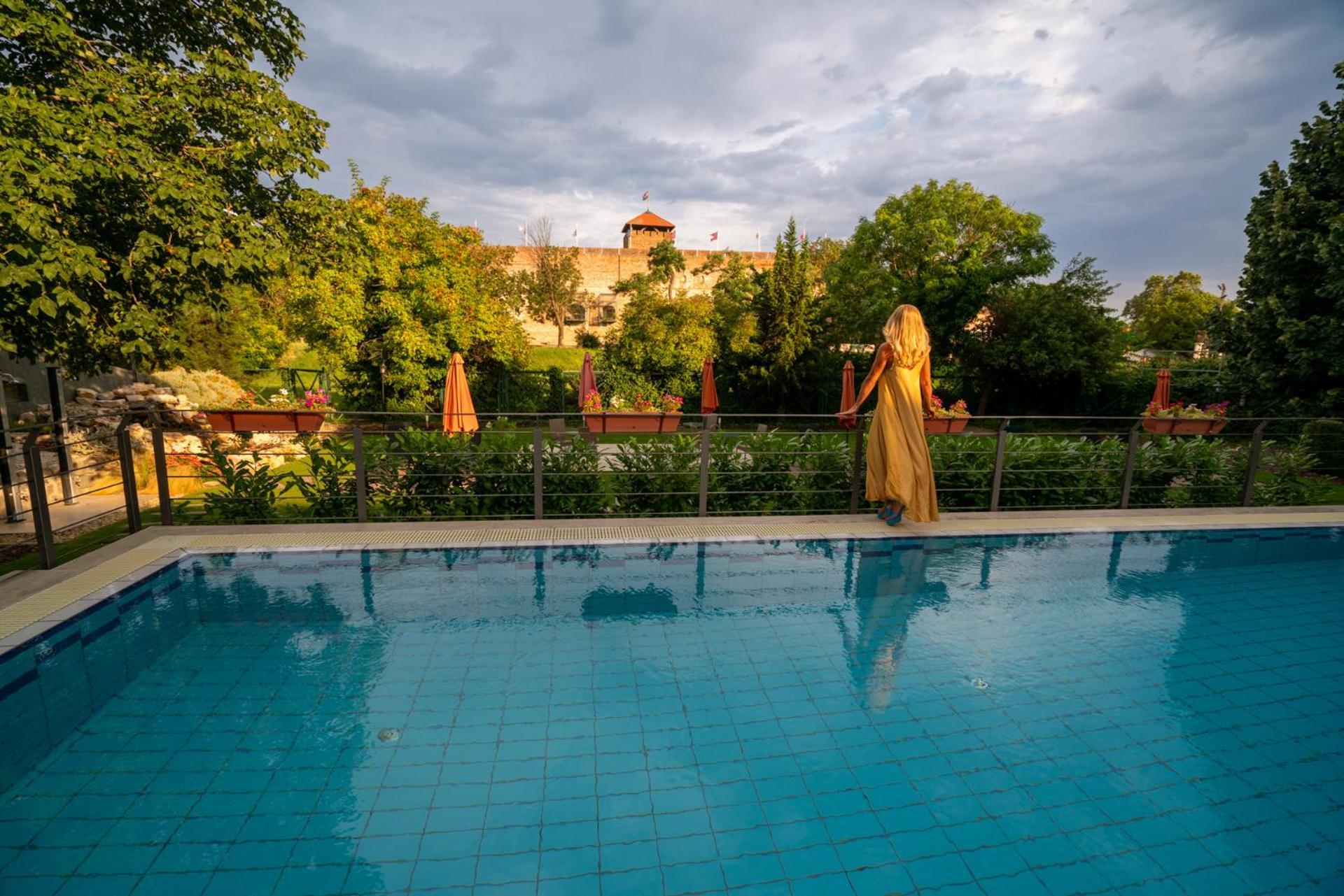 Elizabeth Hotel Gyula Exterior foto